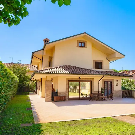 Antonella Wellness & Jacuzzi Apartment Ciampino
