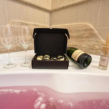 Antonella Wellness & Jacuzzi Ciampino